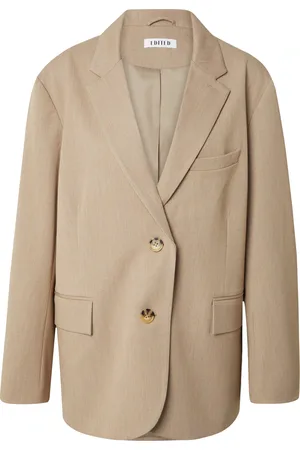 EDITED the label Blazer 
