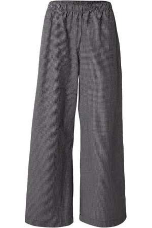 Weekday Hose 