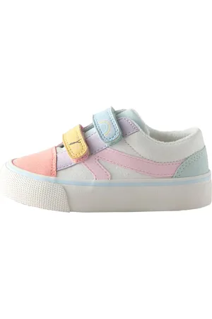 Next Sneaker