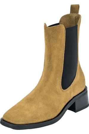 EDITED the label Stiefeletten 