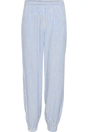 Cream Hose 