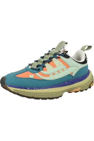 Genesis Sneaker 
