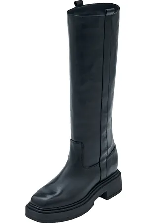 EDITED the label Stiefel 