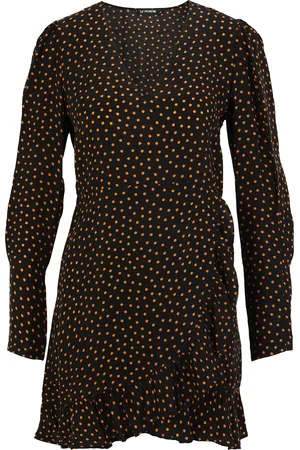 System Action Kleid