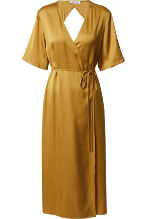 EDITED the label Kleid 
