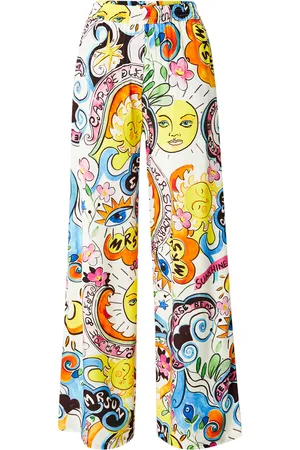 Emily van den Bergh Hose