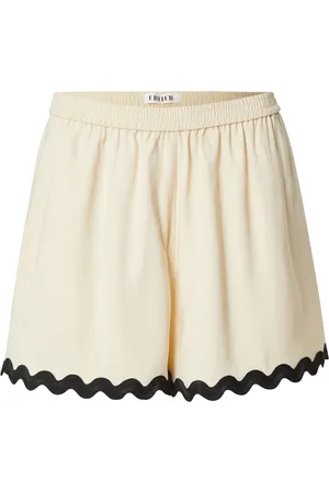 EDITED the label Shorts 