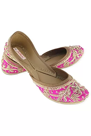 Fulkari Women's Murraya Magenta Gold Toned Jutti | Bite and Pinch Free Soft Jutis | 100% Genuine Leather | Punjabi Formal Juti | Girl's Wedding Flats | Indian Ladies Mojari | Bridal Ethnic | 5
