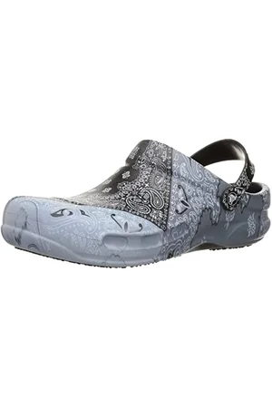 Crocs Unisex Bistro Graphic Clogs, Bandana-Print, 48/49 EU