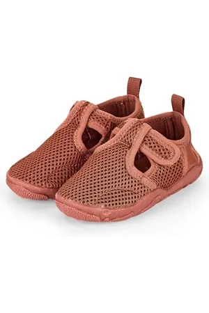 Sterntaler Badeschuhe Uni - Baby Aquaschuhe schnelltrocknend - Unisex Schwimmschuhe aus luftigem Mesh mit Klettverschluss, bequeme Strand Slipper, lehmbraun, 22