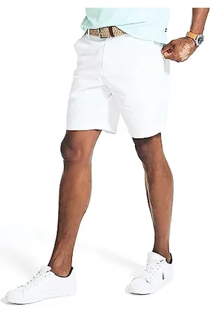 Nautica Herren Classic Fit Flat Front Stretch Solid Chino Deck Legere Shorts, Weiß , 32W