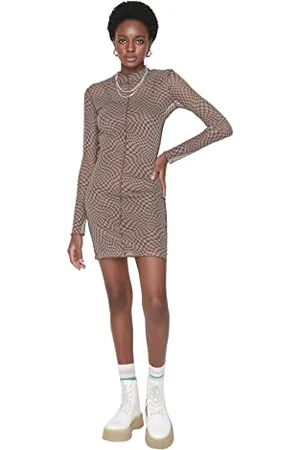 Trendyol Damen Cut Out Detailed Knitted Dress Kleid, , L