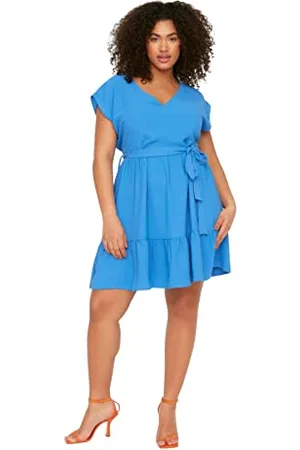 Trendyol Damen Women line Fitted Woven Dress Mini A-Linie tailliertes gewebtes Plus Size Kleid, , 46 (Übergröße)