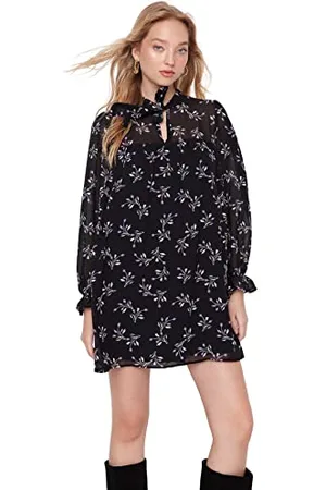 Trendyol Damen Midi Ruffle Hem Relaxed Plus Size Dress Kleid, , 38