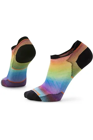 Smartwool Unisex Run Zero Cushion Pride Rainbow Print Low Ankle Socks Niedrige Knöchelsocken von Run Zero Cushion Pride mit Regenbogenmuster, MULTI COLOR