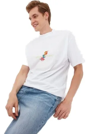 Trendyol Herren Männlicher Regelmäßiger Sitz 100% Baumwolle Steile Kragen Gedruckt Kurzarm Tshirt T-Shirt Westlich, , M