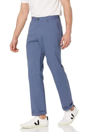 Amazon Herren Knitterfreie Flatfront-Chinohose in klassischer Passform (erhältlich in Übergröße), , 33W / 34L
