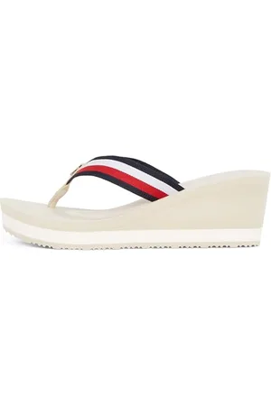 Tommy Hilfiger Damen Flip Flops Corporate Wedge Beach Sandal mit Keilabsatz, Elfenbein (Muslin), 38