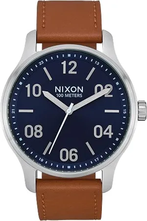 Nixon Unisex Erwachsene Analog Quarz Uhr mit Leder Armband A1243-2186-00