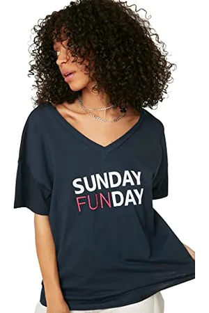 Trendyol Damen Gedrucktes Vorderes und Hinteres V-ausschnitt Freund Gestricktes T-shirt T Shirt, , XS EU