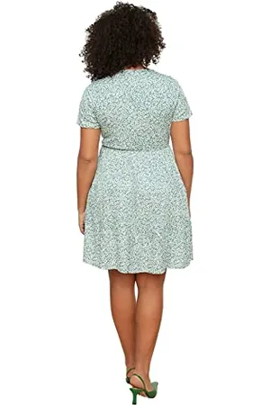Trendyol Damen Women line Knit Dress Plus Size Mini A-Linie Slim Fit Strickkleid in Übergröße, Green, XXL Größen