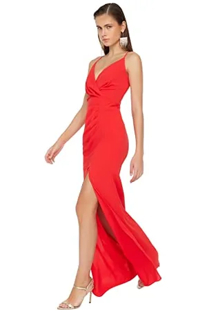 Trendyol Damen Women Regular fit Woven Evening Dress Maxi Shift Normal geschnittenes, gewebtes Abendkleid, Red, 62