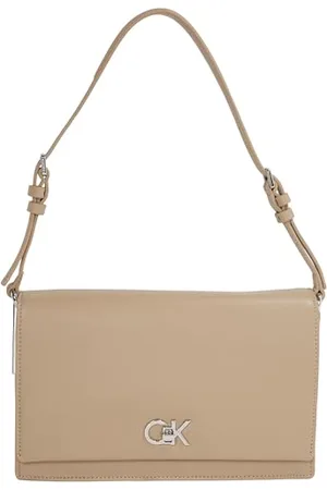 Calvin Klein Damen Schultertasche Elongated Shoulder Bag mit Drehschloss, Grau (Crockery), Einheitsgröße