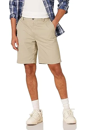 Amazon Herren Klassisch Geschnittene Chinoshorts, 23 cm, , 32W
