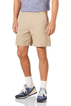 Amazon Herren 18 cm Lange Chinohose aus Komfort-Stretch mit klassischer Passform, , 32W