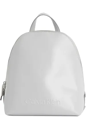 Calvin Klein Damen Rucksack Embossed Round Elegant, Grau (Mirage Gray), Einheitsgröße