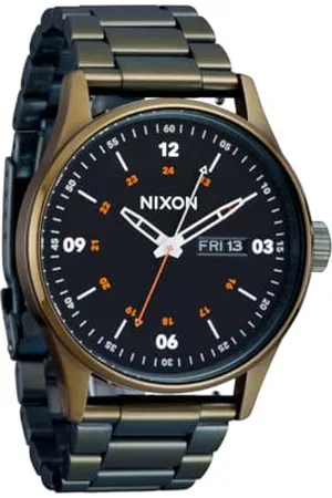 Nixon Herren Analog Quarz Uhr mit Edelstahl Armband A356-5110-00