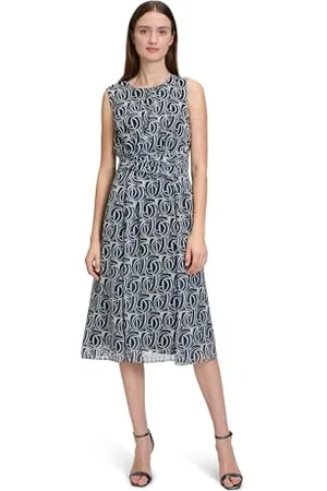 Betty & Co Damen Chiffonkleid ohne Arm Nature/Dark Blue,38