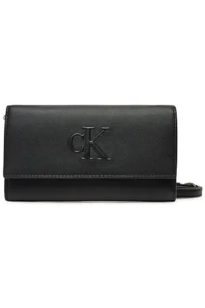 Calvin Klein Damen Geldbörse Sculpted Long Fold mit Tragegurt, Schwarz (Black), Einheitsgröße