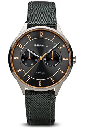 Bering Herren Uhr Quarz Movement - Titanium Collection mit Titan und Saphirglas 11539-879 - 5 ATM