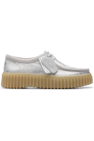 Clarks Unisex Torhill Bee Oxford-Stiefel, Silber (Silver Metallic), 39 EU