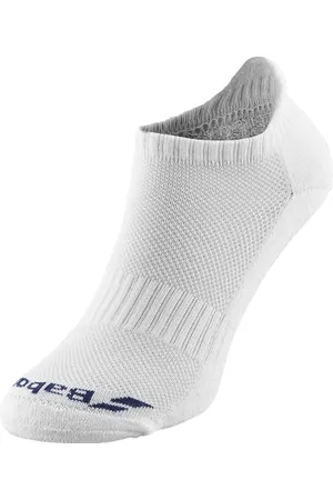Babolat 2er-Pack Kurze Socken 39/42, Weiß/Dunkelblau, Verstärkungen an der Vorderseite des Fußes und unter der Sohle, Belüftungszonen für Atmungsaktivität, Stützband unter dem Fußgewölbe.