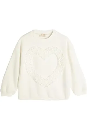 Koton Sweatshirt Bisiklet Yaka Uzun Kollu Kalp Aplikeli