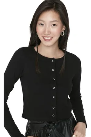 Trendyol Crop gestrickte bluse mit schwarzen stiften,