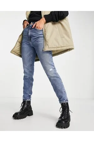 River Island – Carrie – Mom-Jeans in Mittelblau mit hohem Bund