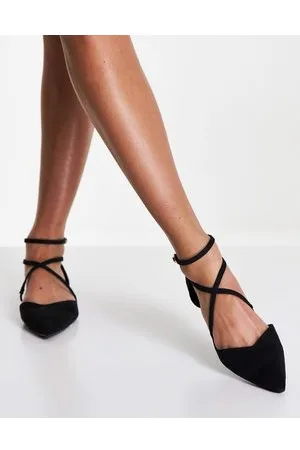 ASOS – Larna – Spitze Ballerinas in