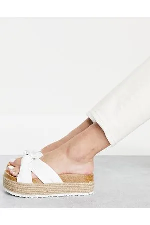 ASOS – Teegan – Sandalen in mit geknoteten Riemen und flacher Plateausohle