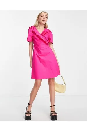 Pieces® – Mini-Wickelkleid in Pink mit Rüschen
