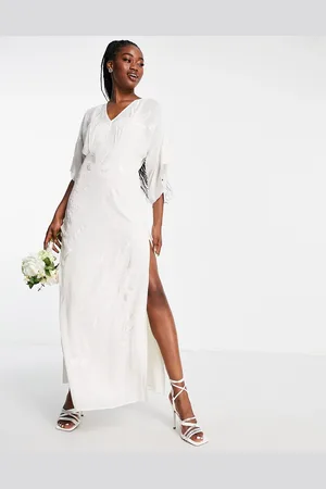HOPE & IVY – Bridal – Maxi-Brautkleid in Elfenbeinweiß mit durchgehender Stickerei