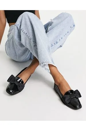 ASOS – Mentor – Flache Loafer in lackiert mit Schleifenverzierung