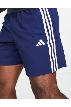 adidas Adidas Training – Train Essentials – Shorts in mit den 3 Streifen