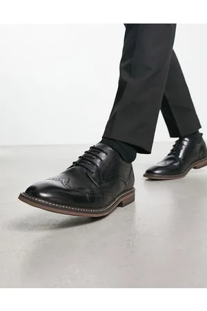 Schuh – Raffe – Budapester aus schwarzem Leder