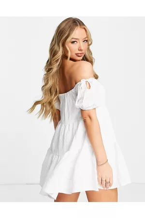 In The Style – Stacey Solomon – Gestuftes Kleid in mit Carmen-Ausschnitt