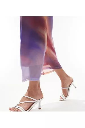 ASOS Damen Sandalen mit hohem Absatz - Wide Fit – Hartley – Riemchenmules in mit mittelhohem Absatz