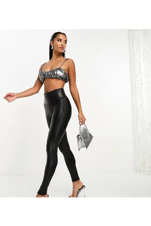 Spanx Petite – Schwarze Leggings in Lederoptik mit konturiertem Power-Bund
