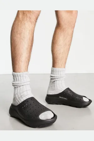 UGG – Slide It – Geformte Clogs in